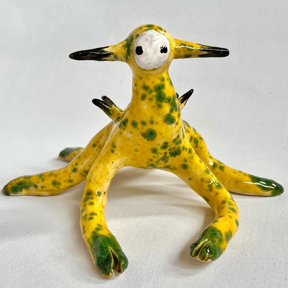 20*22*18 cm  clay, glaze  2023  Sold