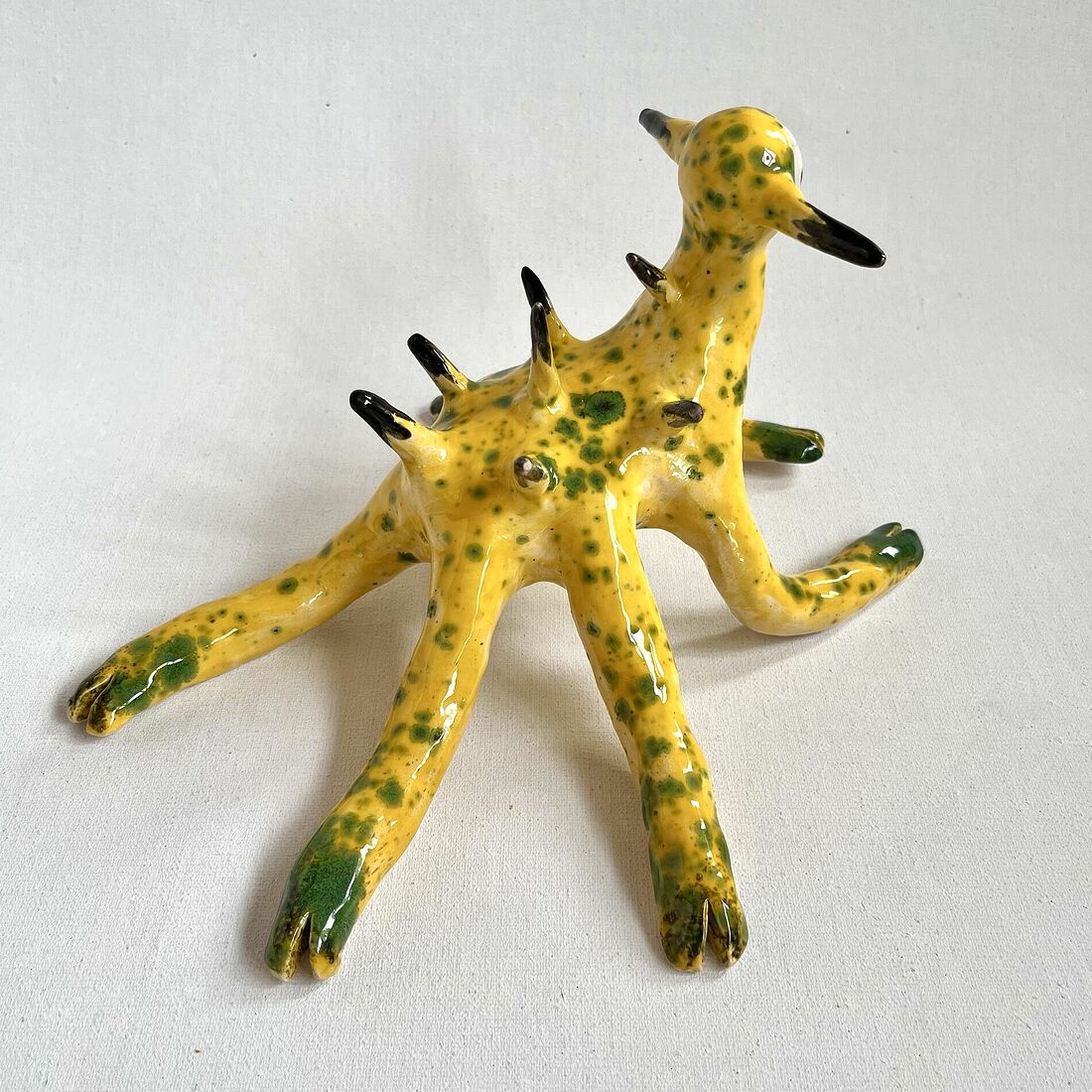 20*22*18 cm  clay, glaze  2023  Sold